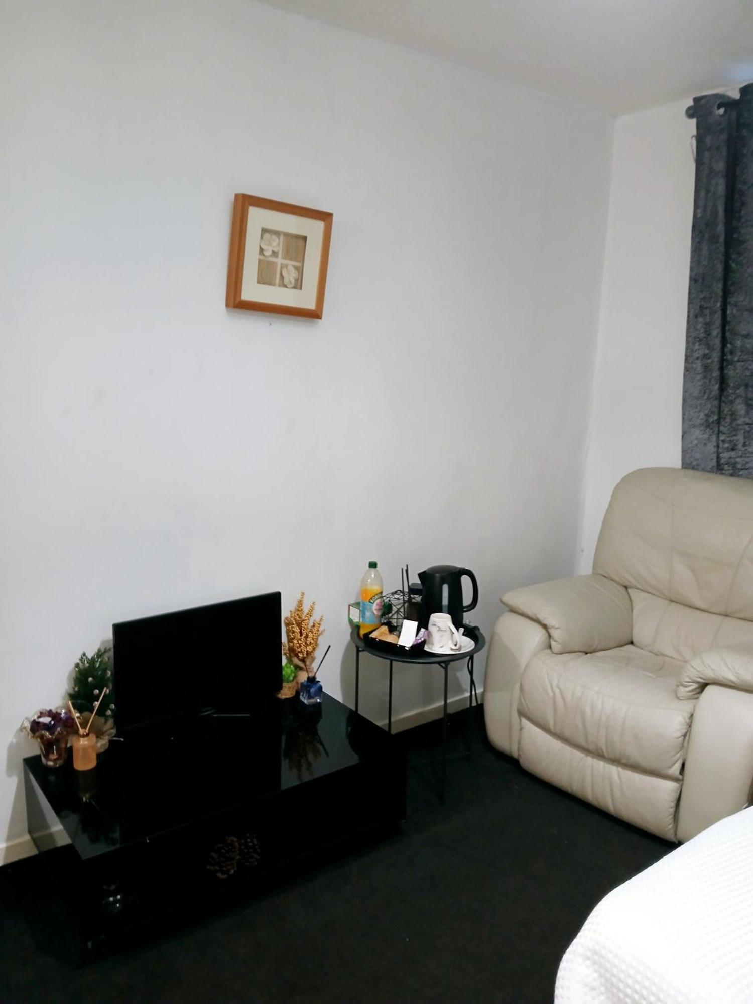 Cozy Private Room Glasgow Exterior photo